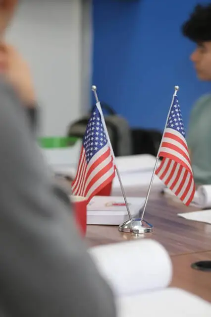 Поступить в США